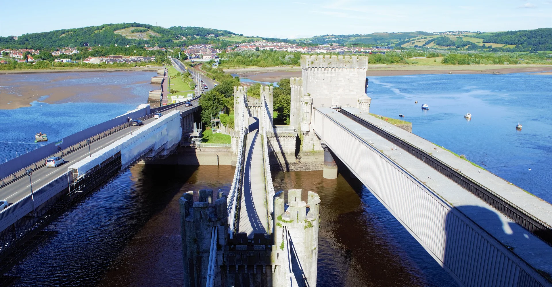 conwy-castle-2756468_1920.jpg