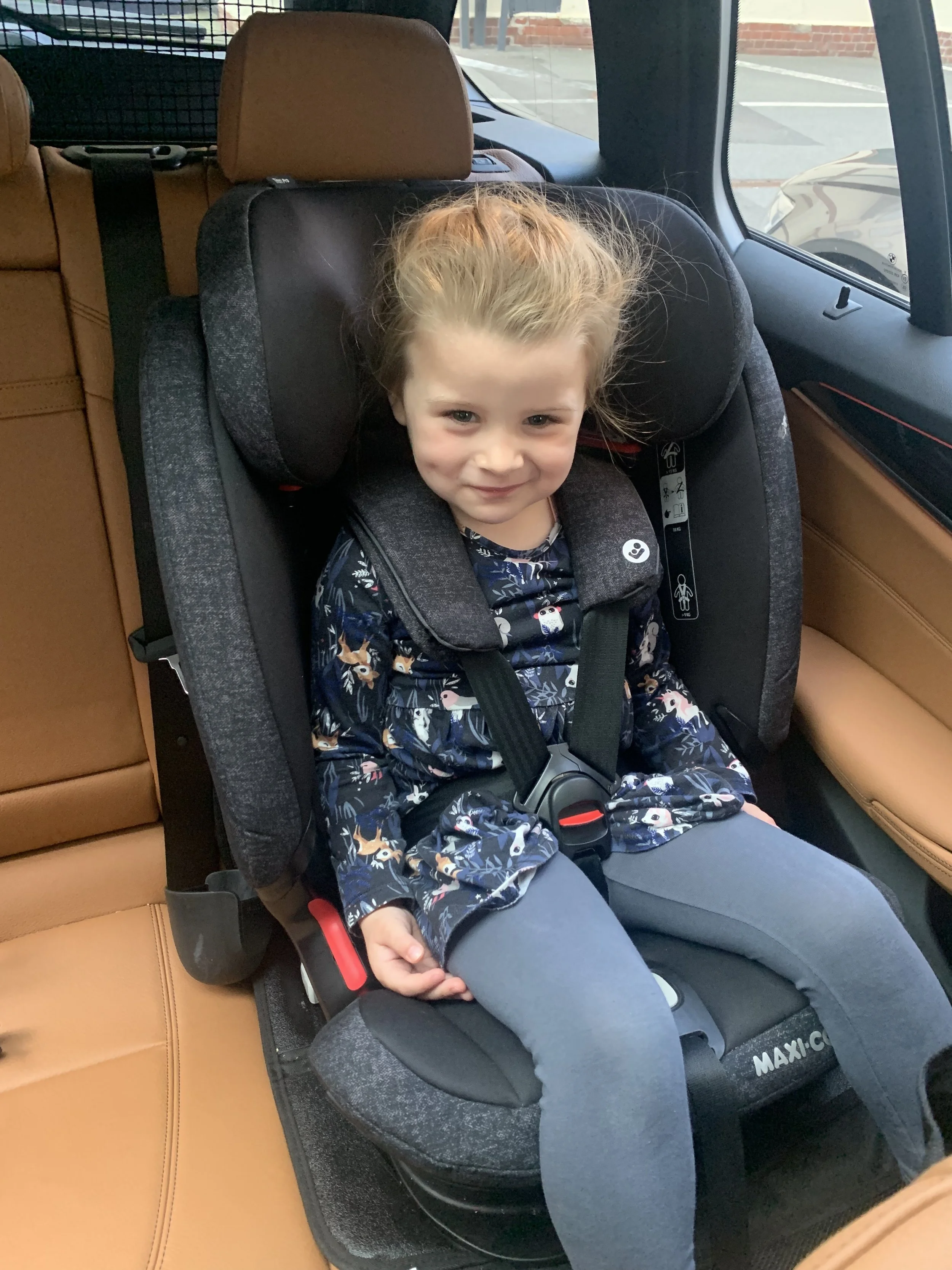      

 
   Schon vor ein paar Wochen haben wir Minous „alten“ Kindersitz gegen einen Maxi-Cosi Titan Pro für diesen Test eingetauscht. In den letzten Wochen waren wir dann vermehrt mit dem Auto unterwegs. Dafür sind wir auch anlässlich unseres Skiur