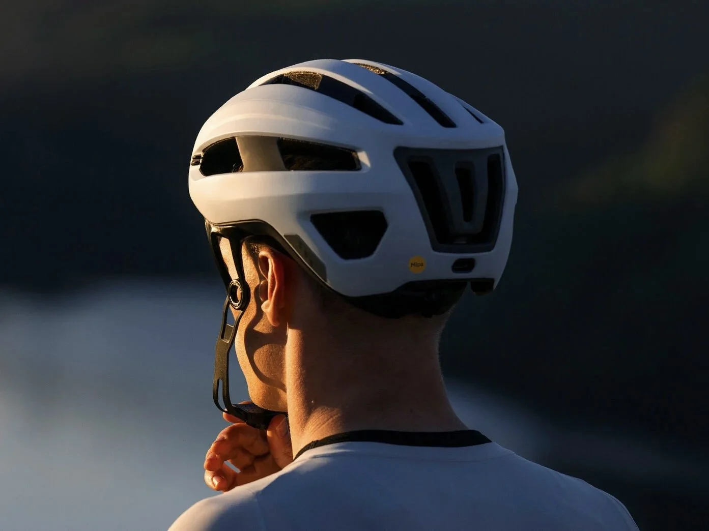 Road Bike Spring Essentials: Canyon Disruptr CFR Helm im Test
