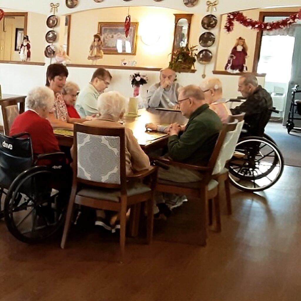 Last week residents had such a great time playing Valentine&rsquo;s Day Bingo &hearts;️ and enjoyed the homemade lap blankets that were donated by &ldquo;The Comfort Quilters&rdquo; from the Melnik Presbyterin Church
.
.
.
#assistedliving #seniorlivi
