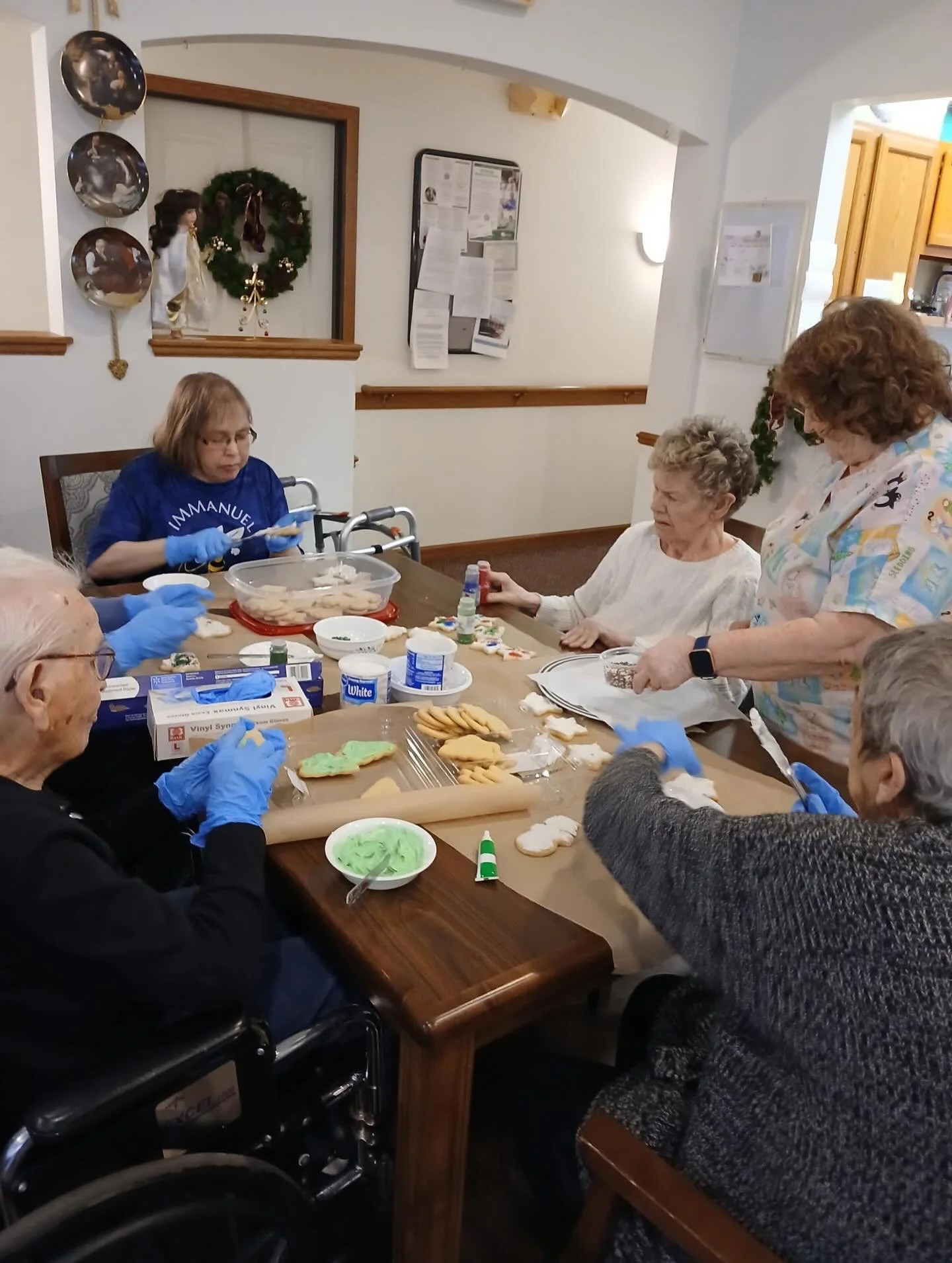 Our residents had a wonderful time decorating cookies - full of creativity, laughter, and holiday cheer. Nothing brings the season to life like sharing traditions together ❤️🎄
.
.
.
#AssistedLiving #SeniorLiving