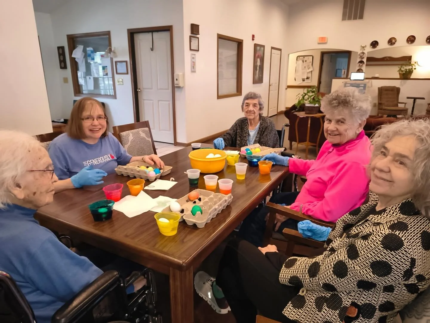 Bright colors, happy hearts 🐣Our residents enjoyed a cheerful afternoon of decorating and laughter.
.
.
.
#AssistedLiving #SeniorLiving