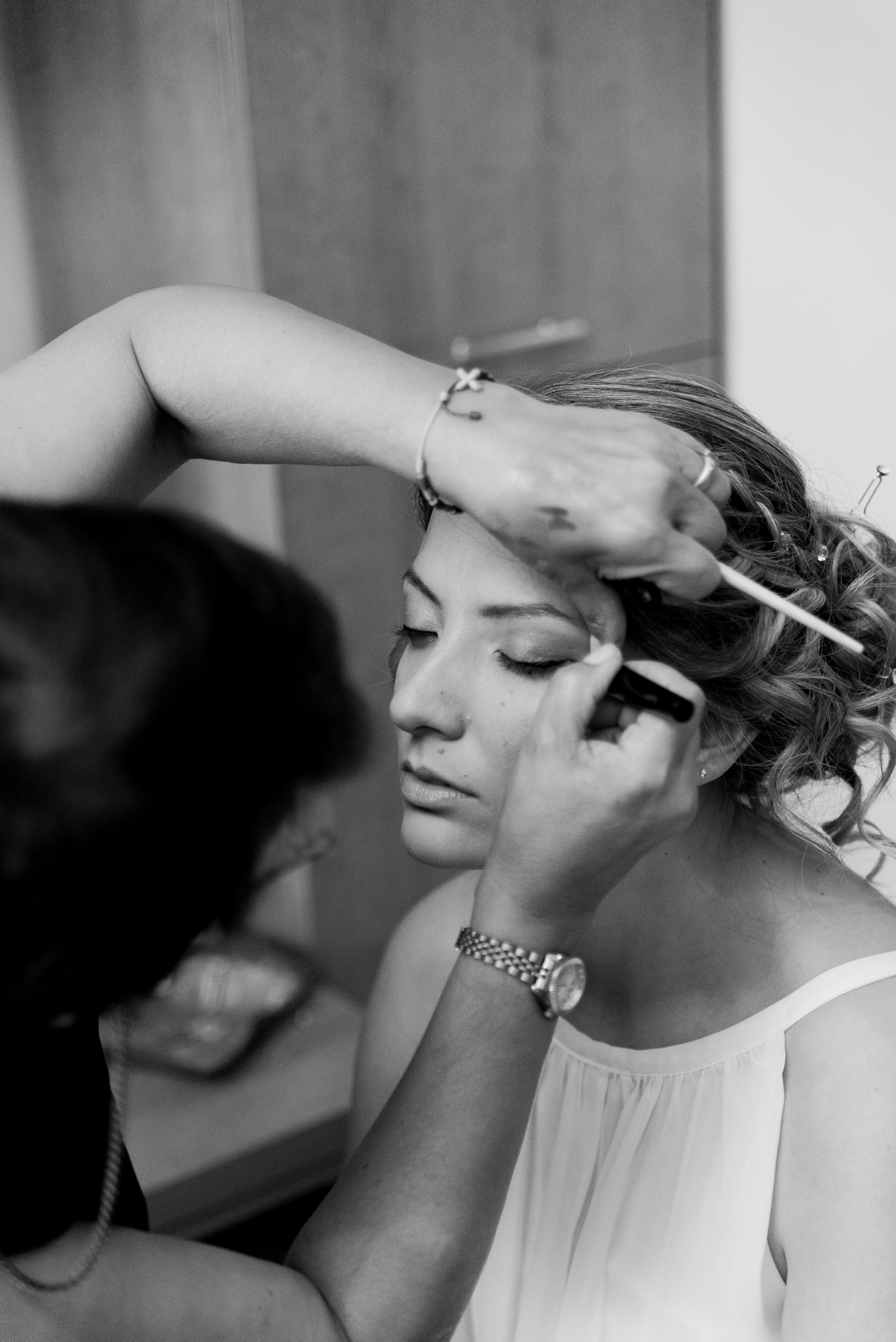 novia en preparativos boda valvanera logroño