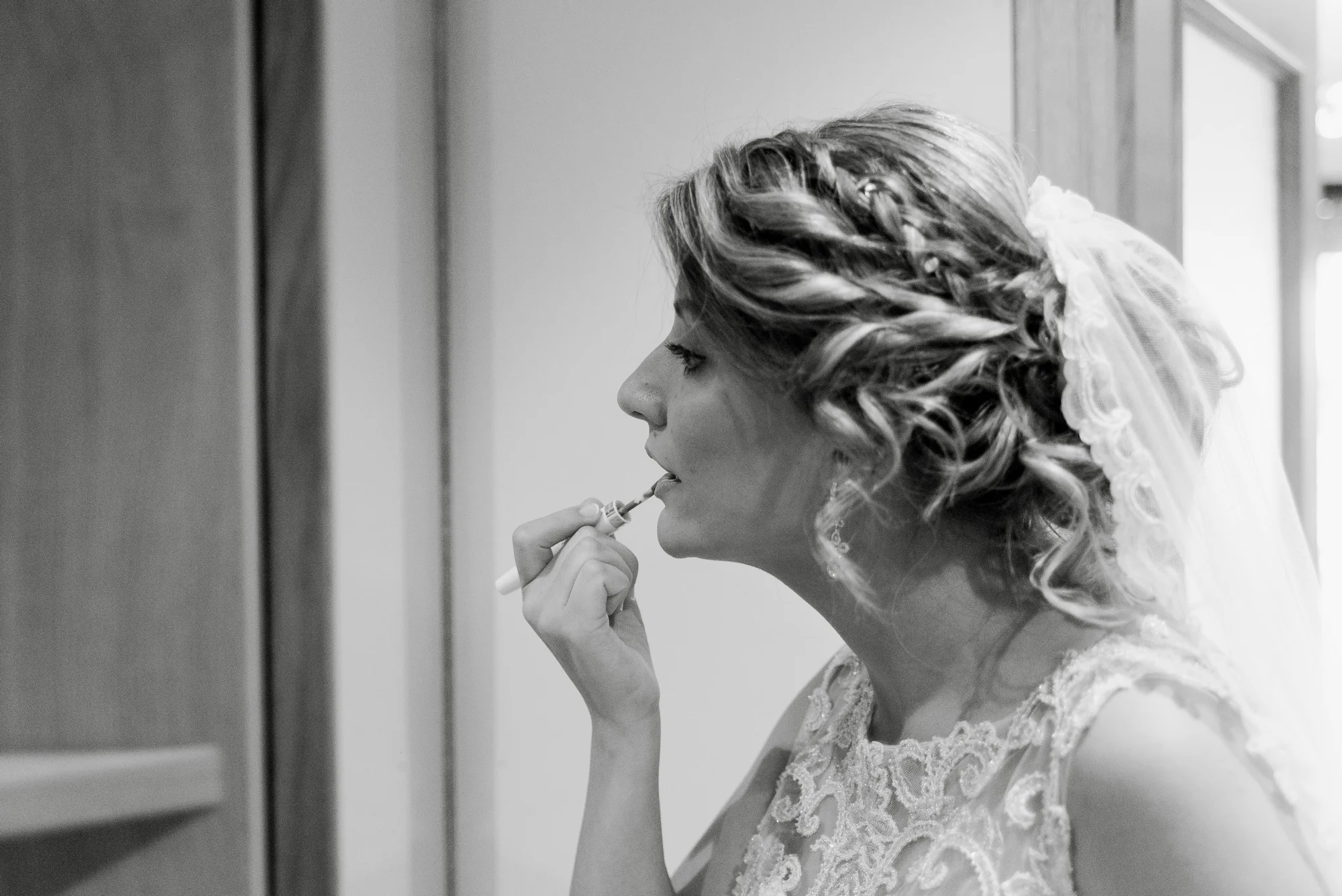 novia en preparativos boda valvanera logroño