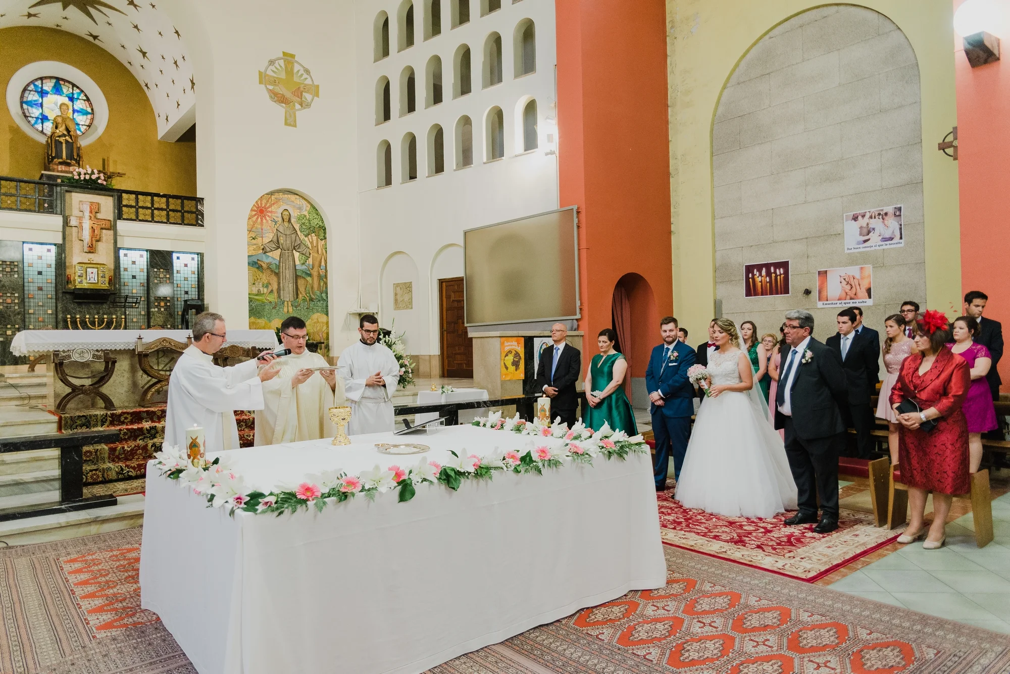 novios guitarra iglesia valvanera boda logroño trizyjuan
