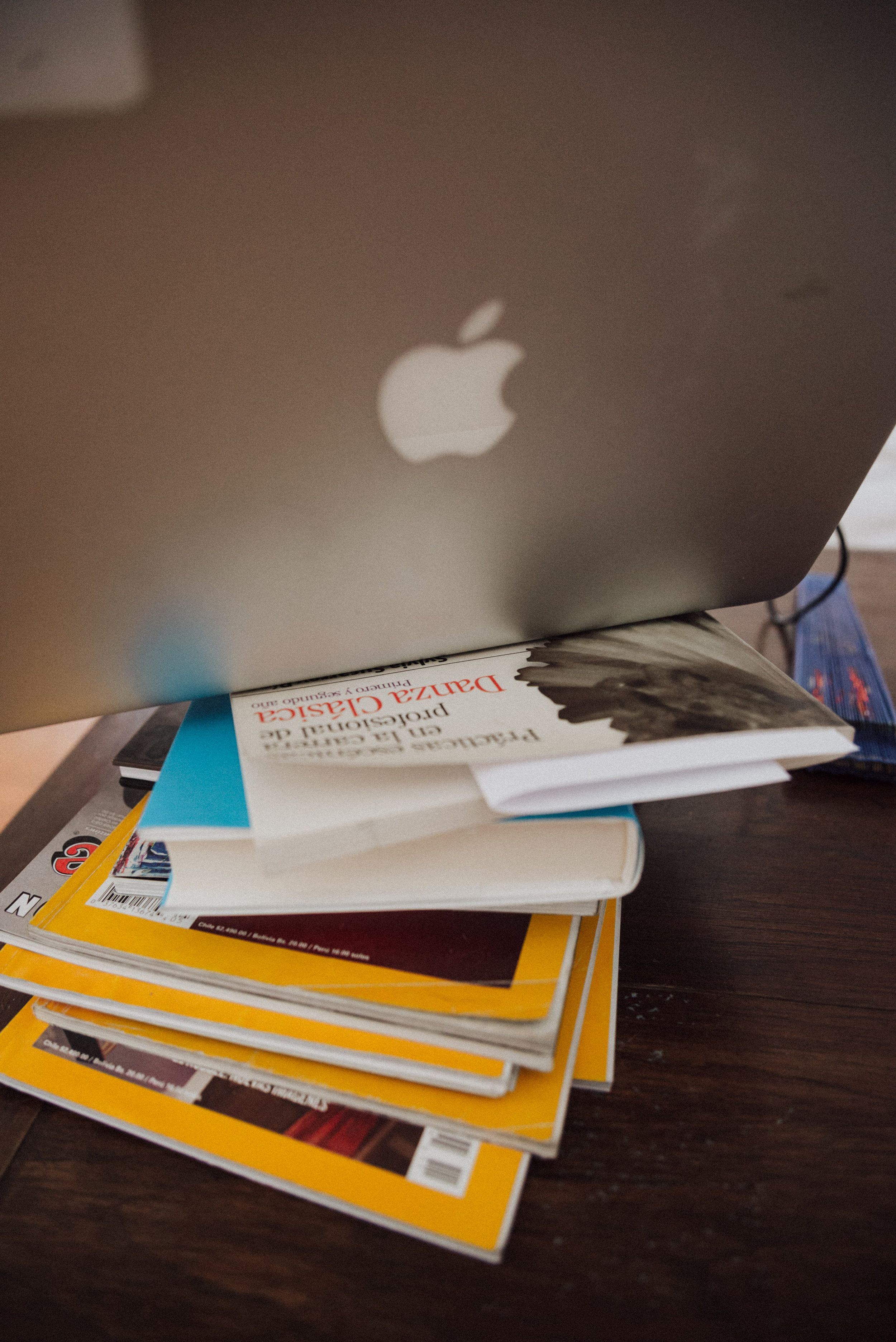 mac sobre libros reportaje preboda logroño trizyjuan