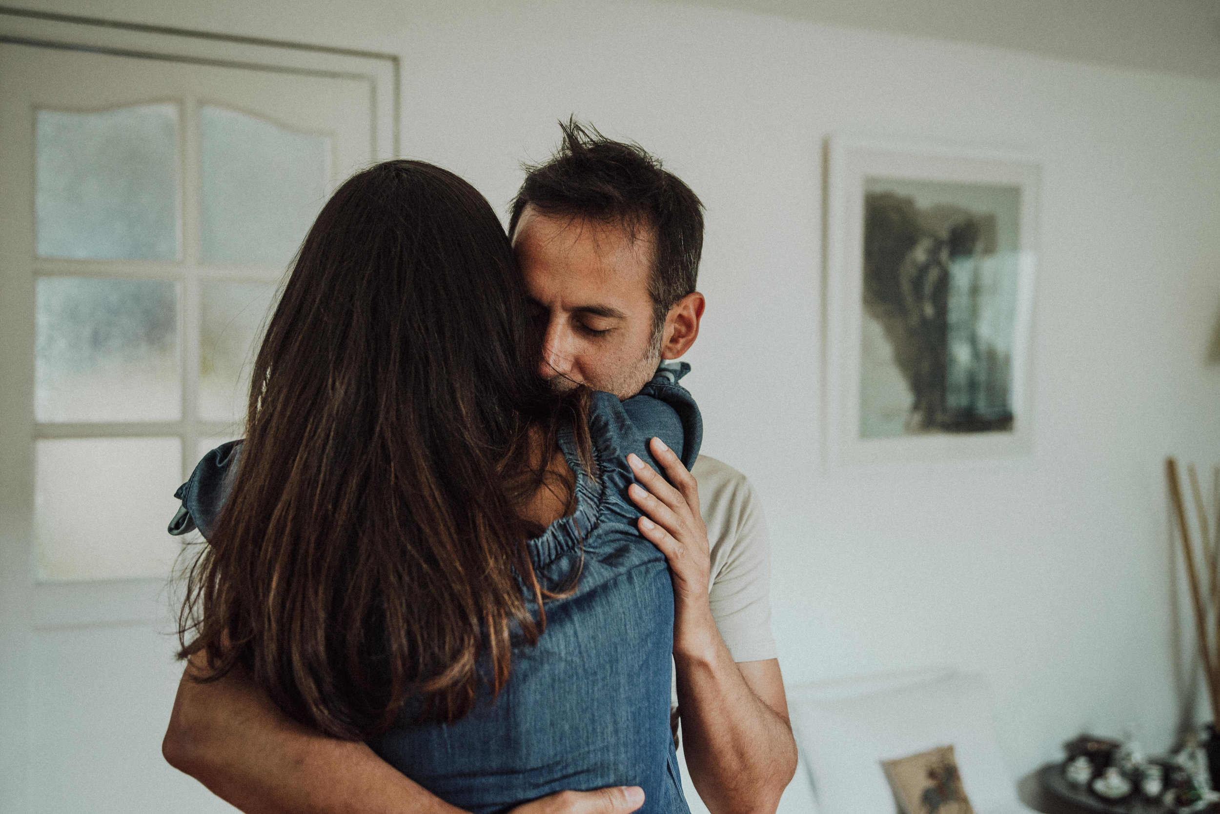 abrazo de amor pareja logroño trizyjuan