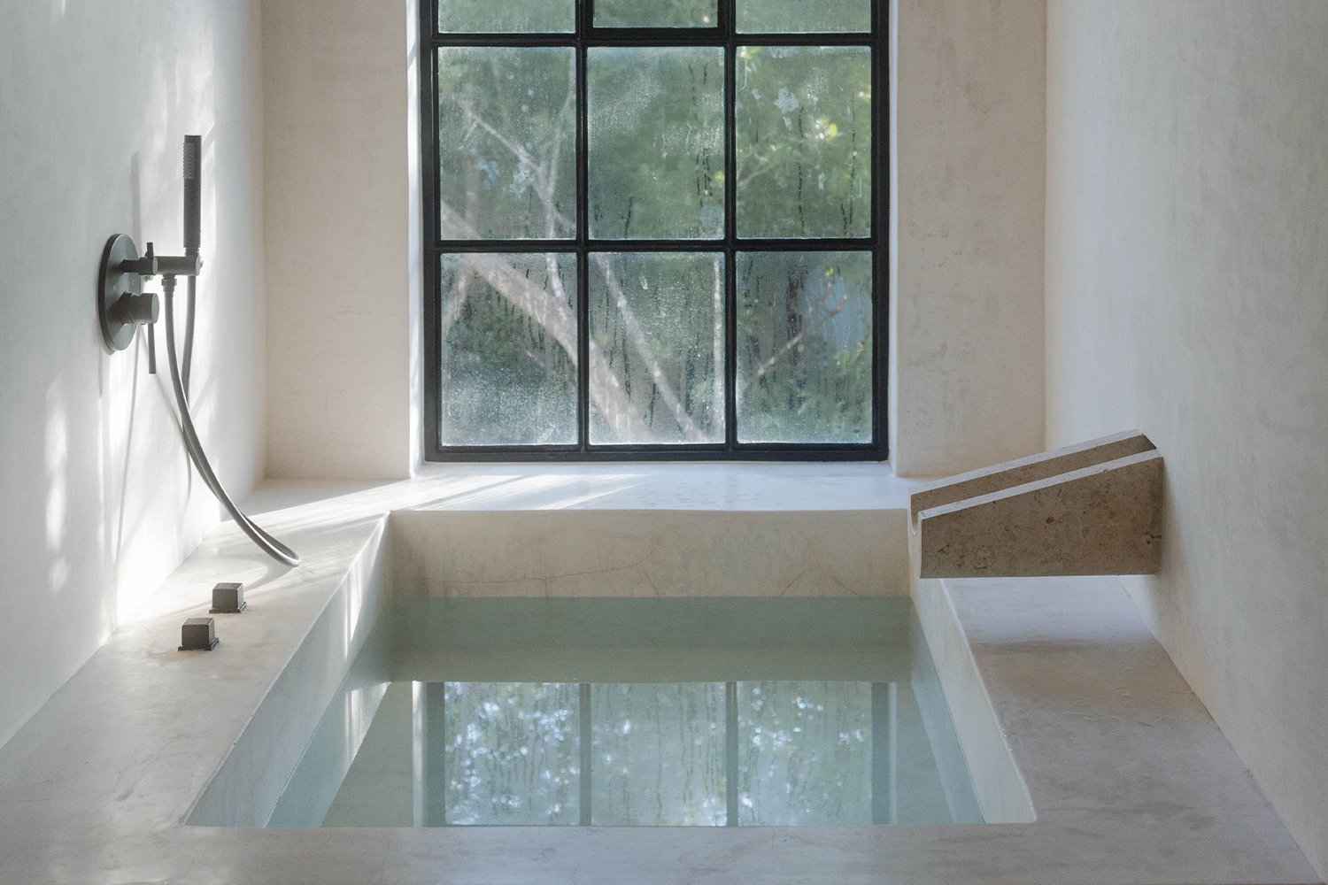 Seasonal Self-Care: How to Transition Your Rituals from Winter to Spring (or Summer to Autumn)