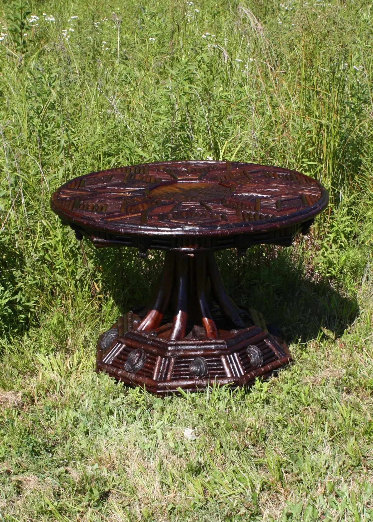 muriel's round entrance table mre12