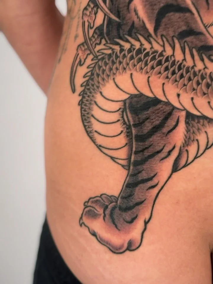 Fight!! Fight!!!

Good times making this snuggle struggle tattoo for a rad client. ⏭️ SWIPE to see the whole design. 

Will update with healed photos 🤙

For booking &amp; info, LINK IN BIO