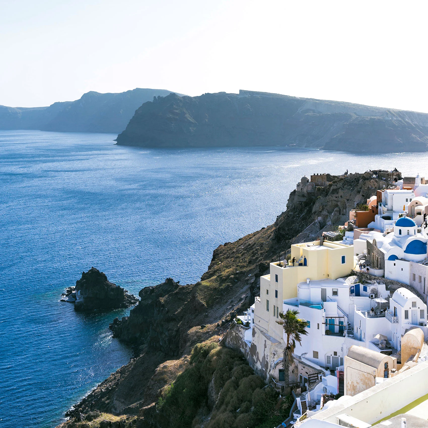 candy-lai-flosslai-santorini-oia-view.jpg