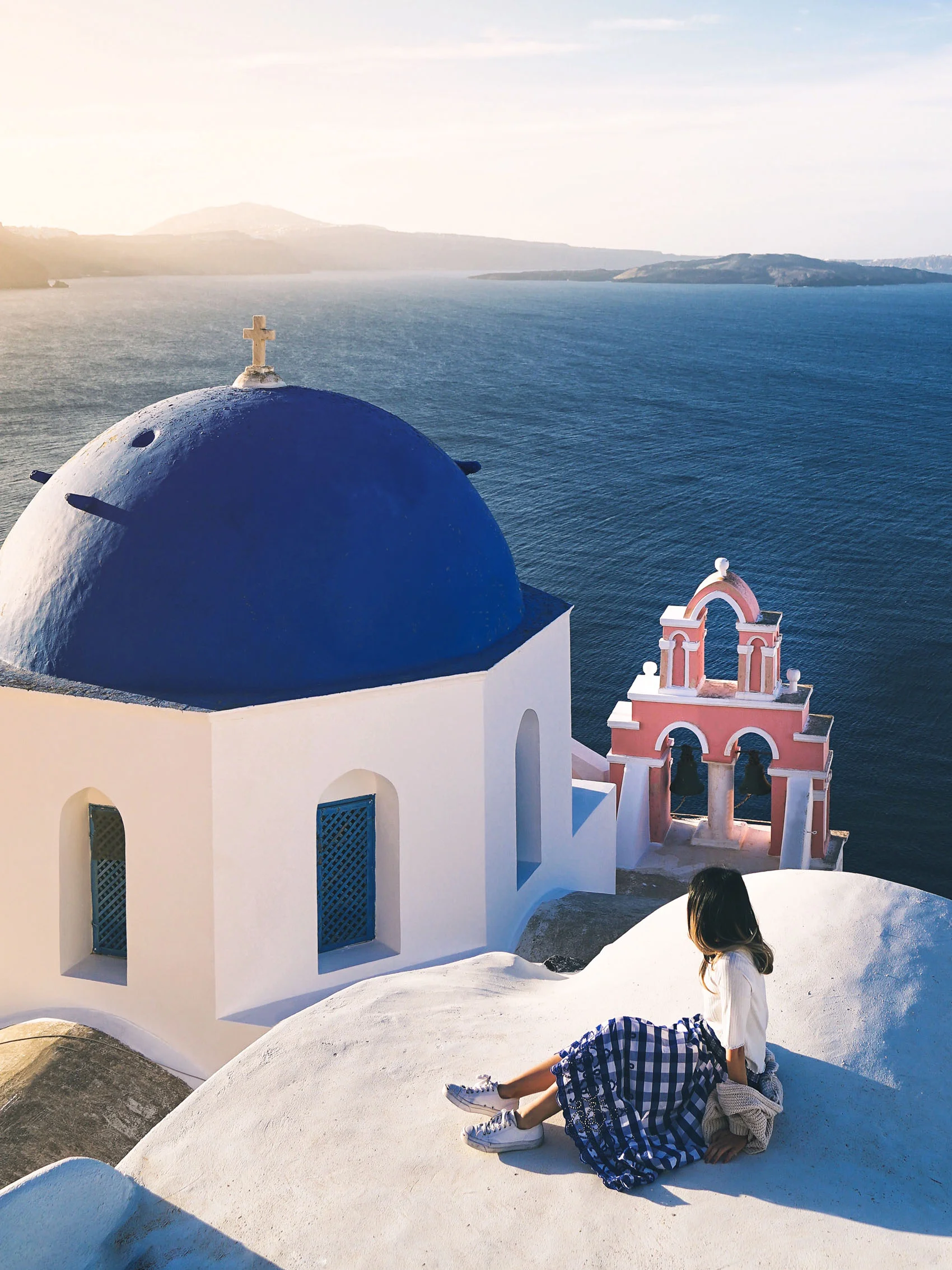 candy-lai-flosslai-santorini-oia-dome.jpg