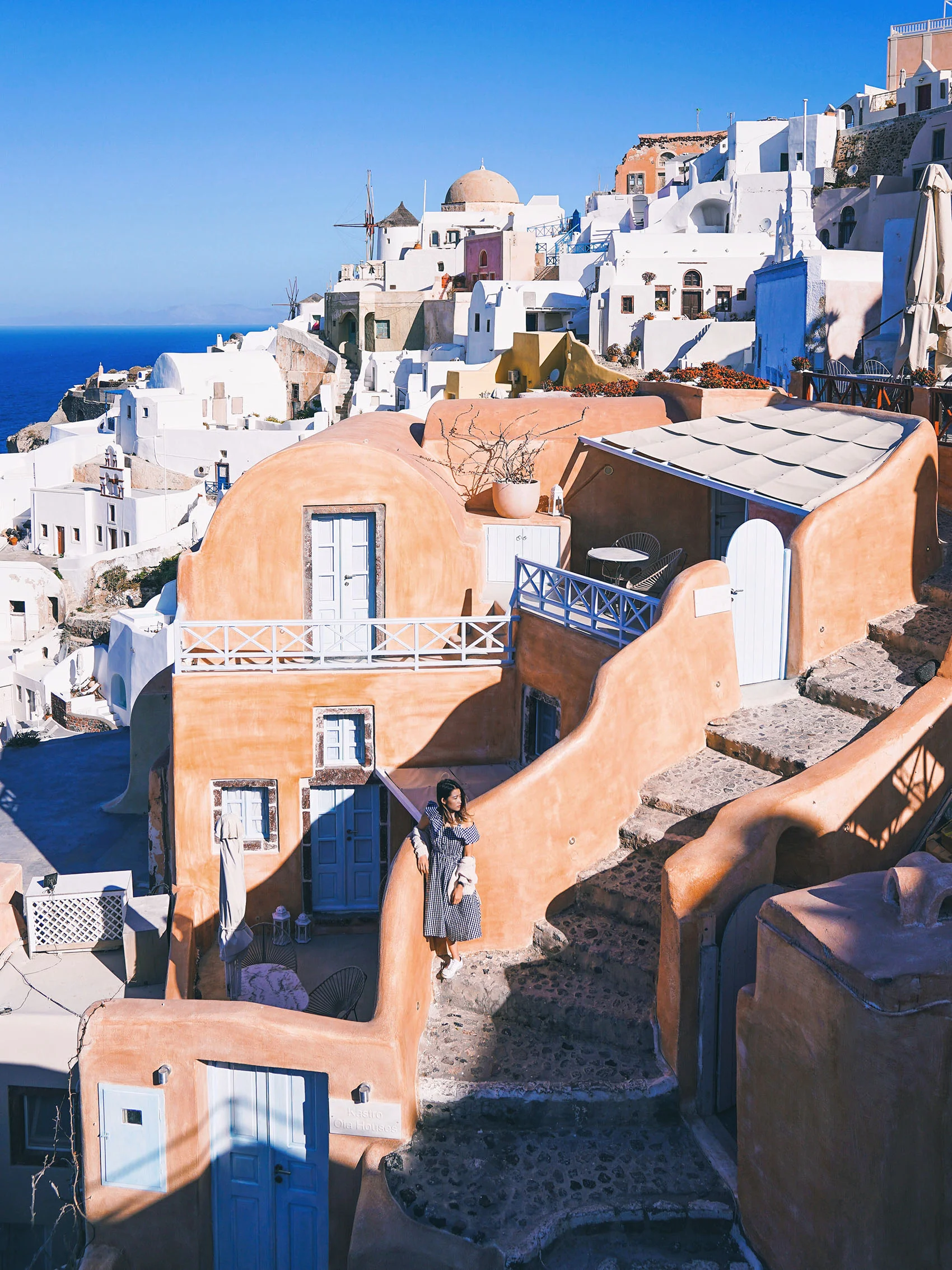 candy-lai-flosslai-santorini-peach-instagram.jpg