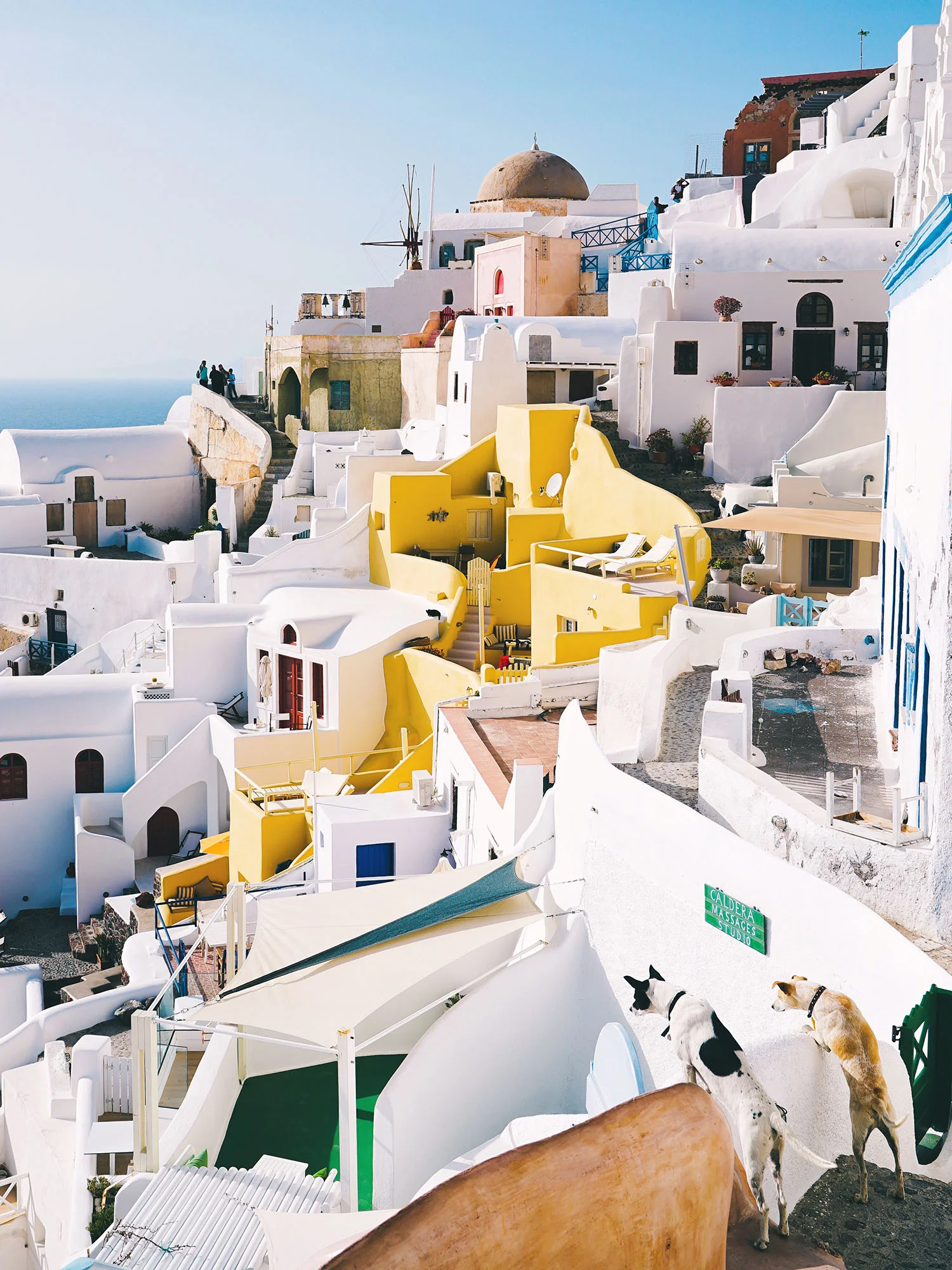 candy-lai-flosslai-santorini-oia-instagram.jpg