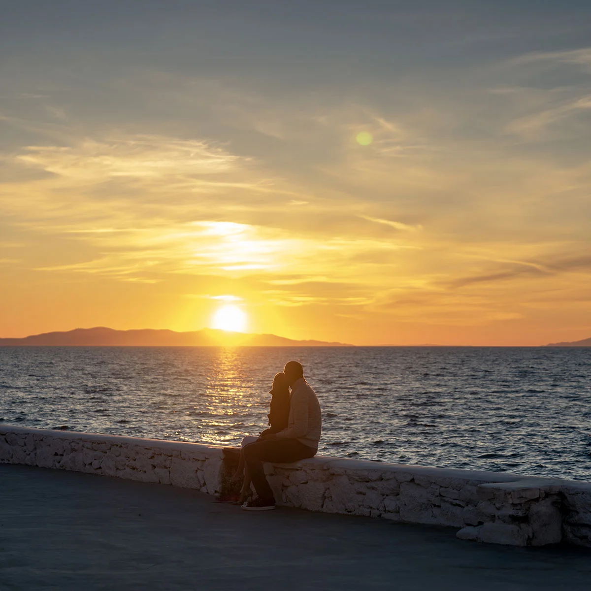 candy-lai-flosslai-mykonos-romantic-sunset.jpg