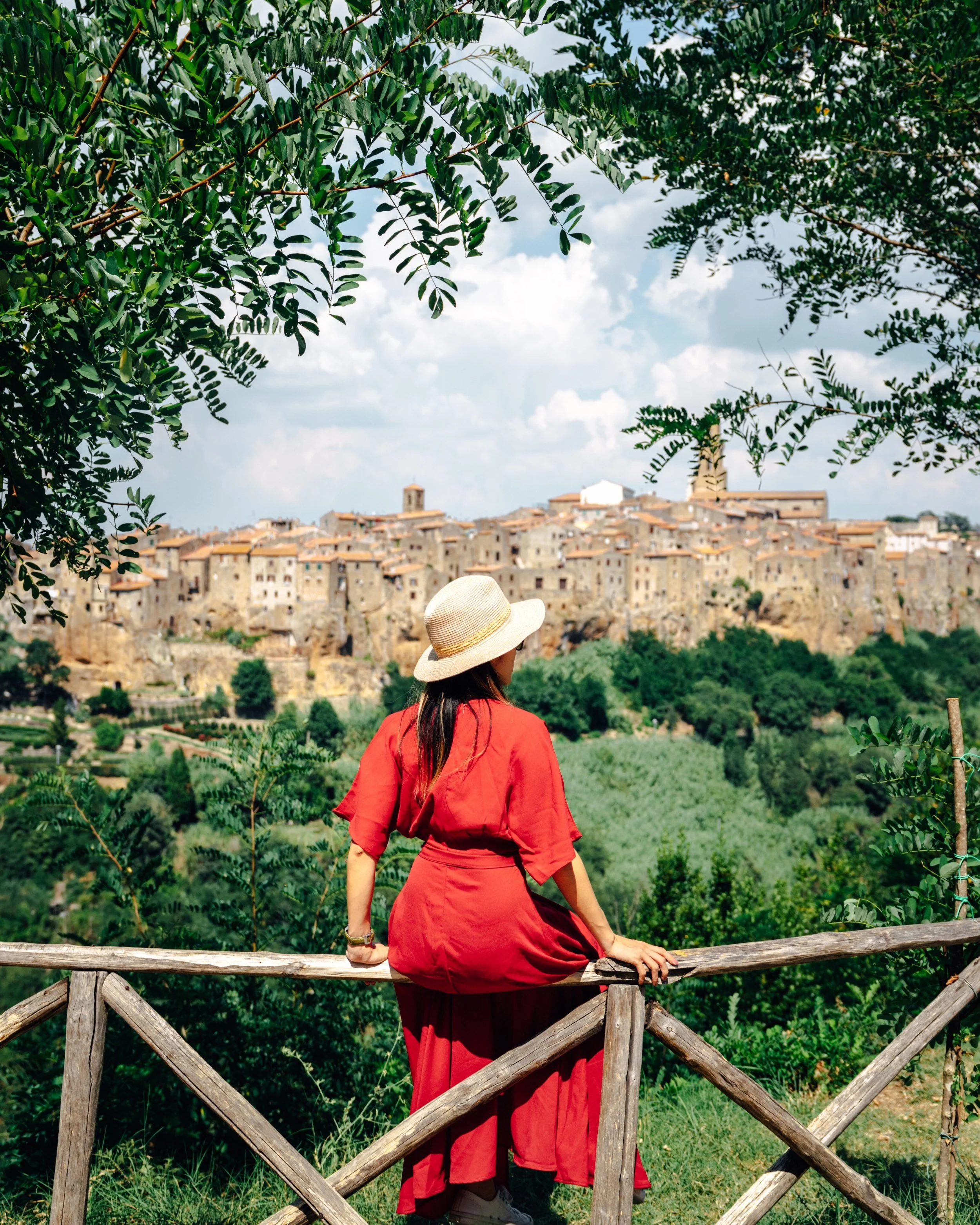Driving through Tuscany and discovering the beautiful clifftop village of Pitigliano. The houses blend so seamlessly into the natural rocky cliffs.

#fromthevault #2018 #italytravel