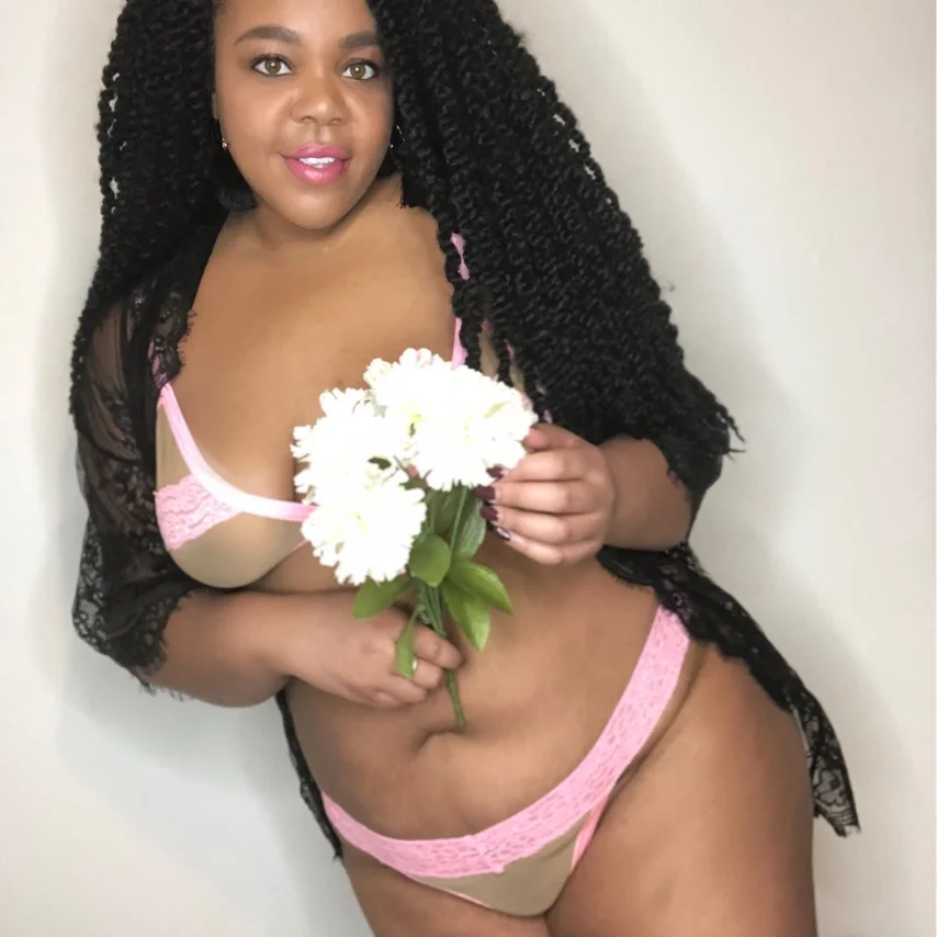 earn pink model 1.jpg