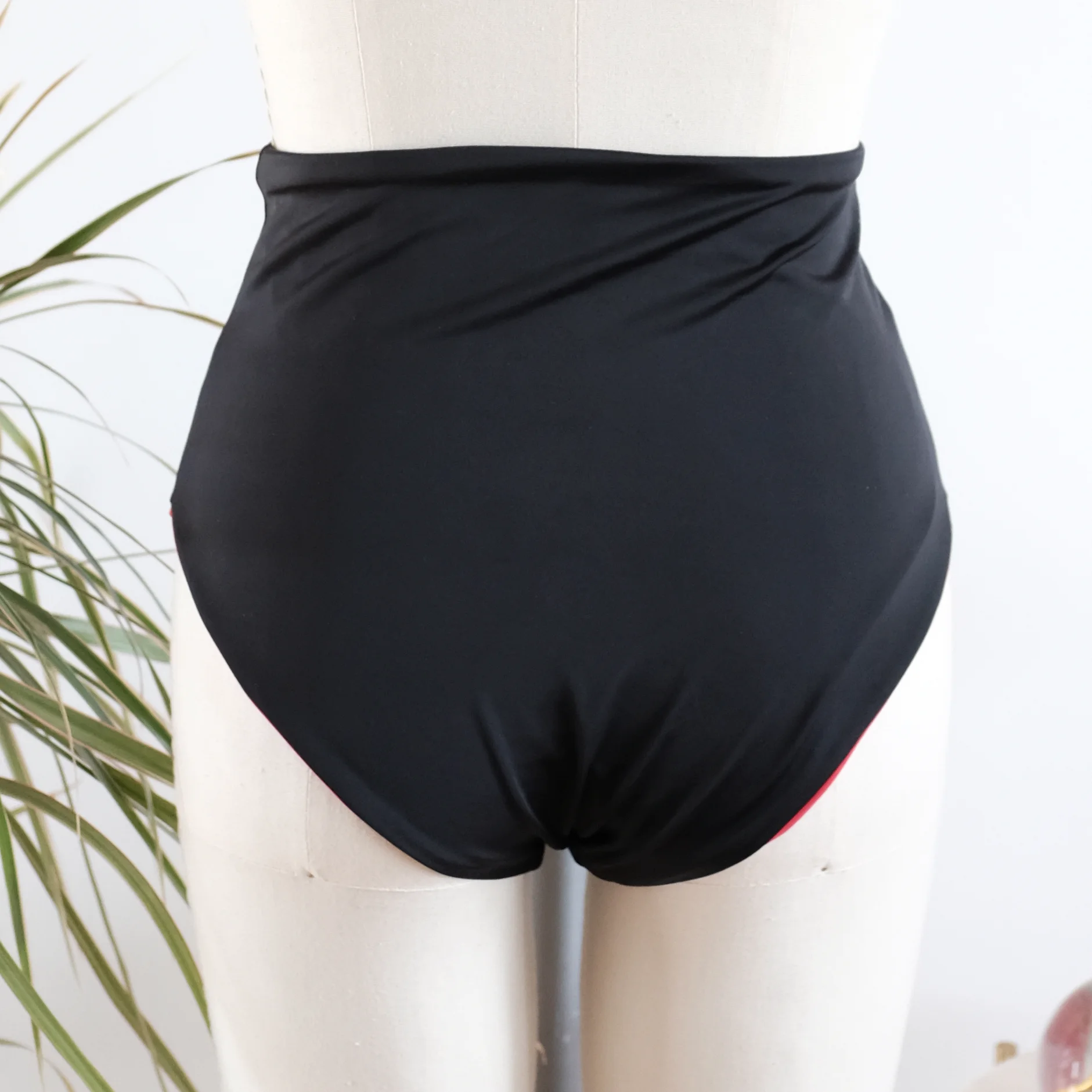 solid black bottoms back.jpg