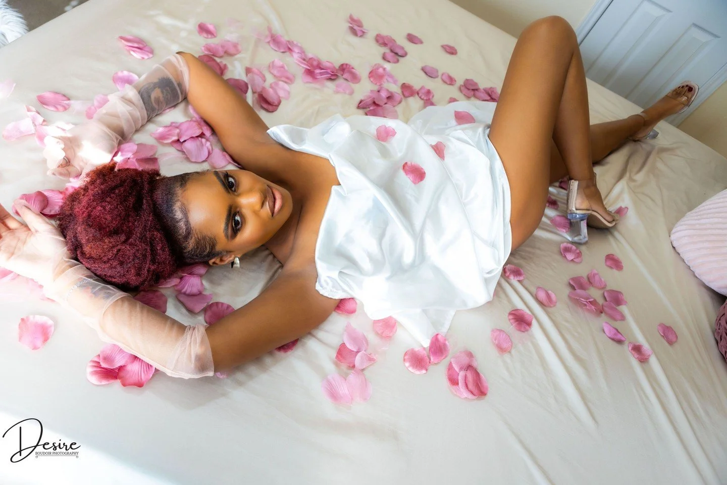 “Every day is a fresh start.” — Unknown
#photography #boudoirphotography #desireboudoir #desireboudoirphotography #boudoir #desire #boudoirbydesire #boudoirbabes #bodypositive #selflove #richmondtx #texasboudoir #confidenceissexy #s