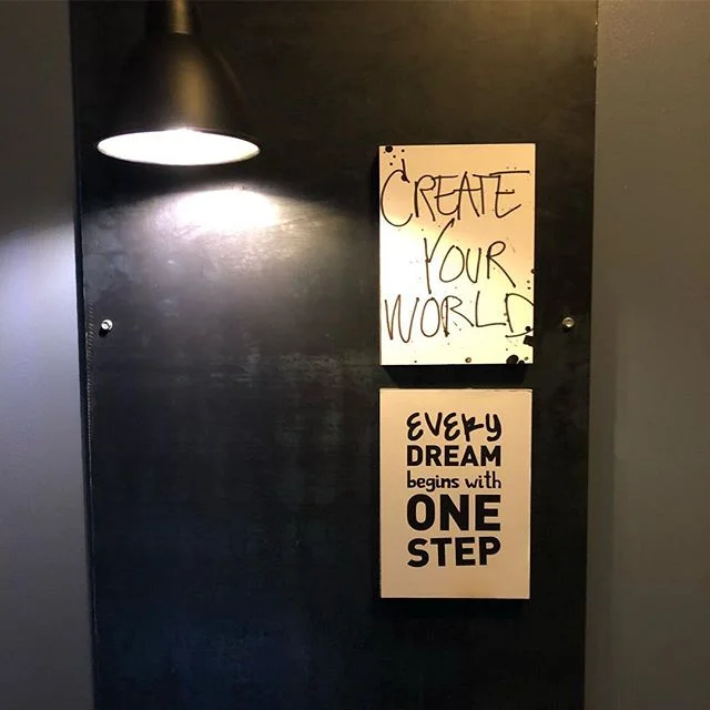 #inspiration is #everywhere in #iceland #icelandtravel #travel #worldtraveler #create #yourworld #dream #onestepatatime #weight #healthyeating #healthylifestyle #healthyfood #weightloss #wolffweightandwellness #wolffpack  Download the program at wolf