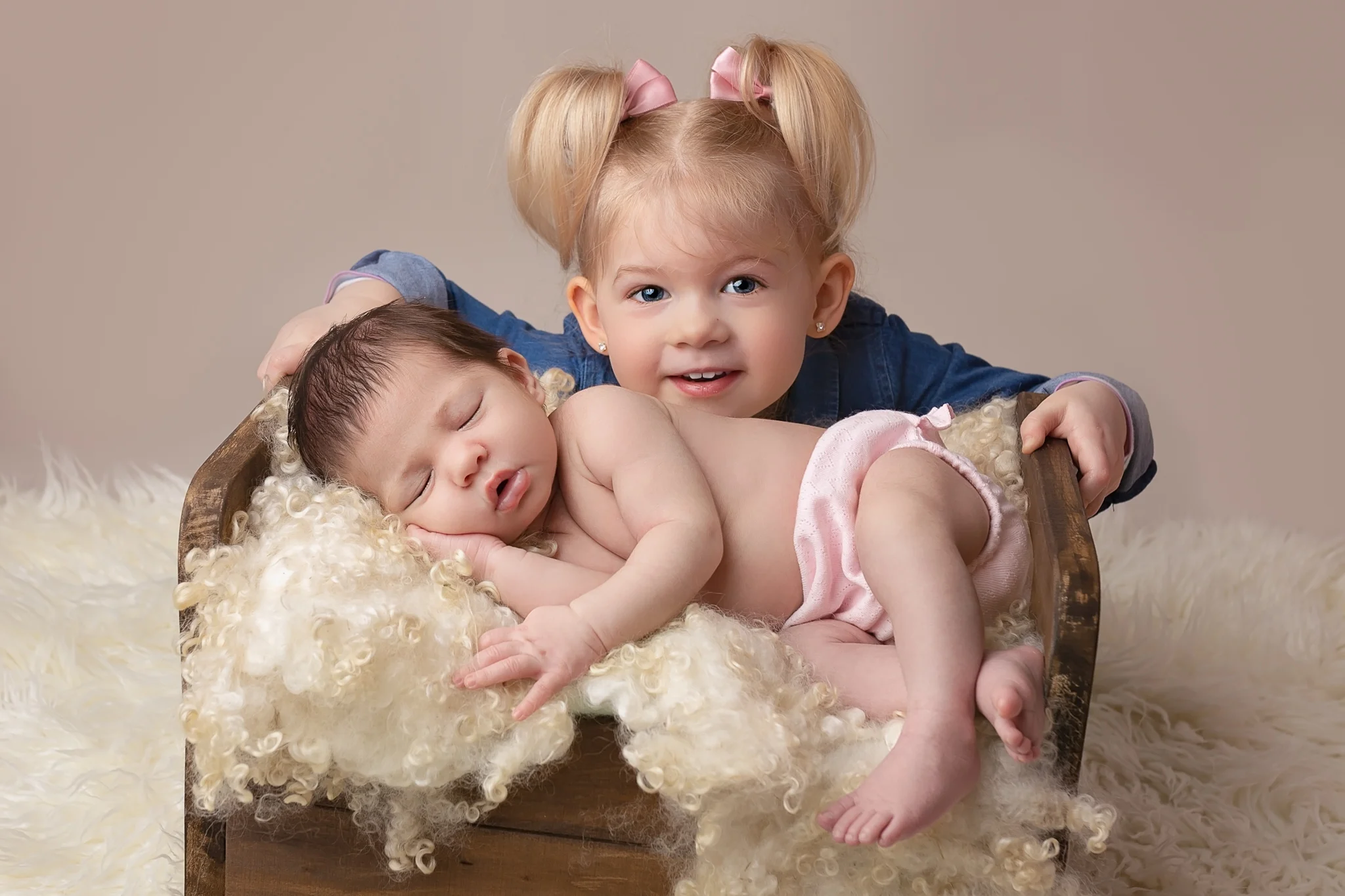 Newborn photography Leeds, York, Harrogate, Bradford, newborn photographer Leeds, Yorkshire: newborn with a sibling photo session in Leeds, Yorkshire