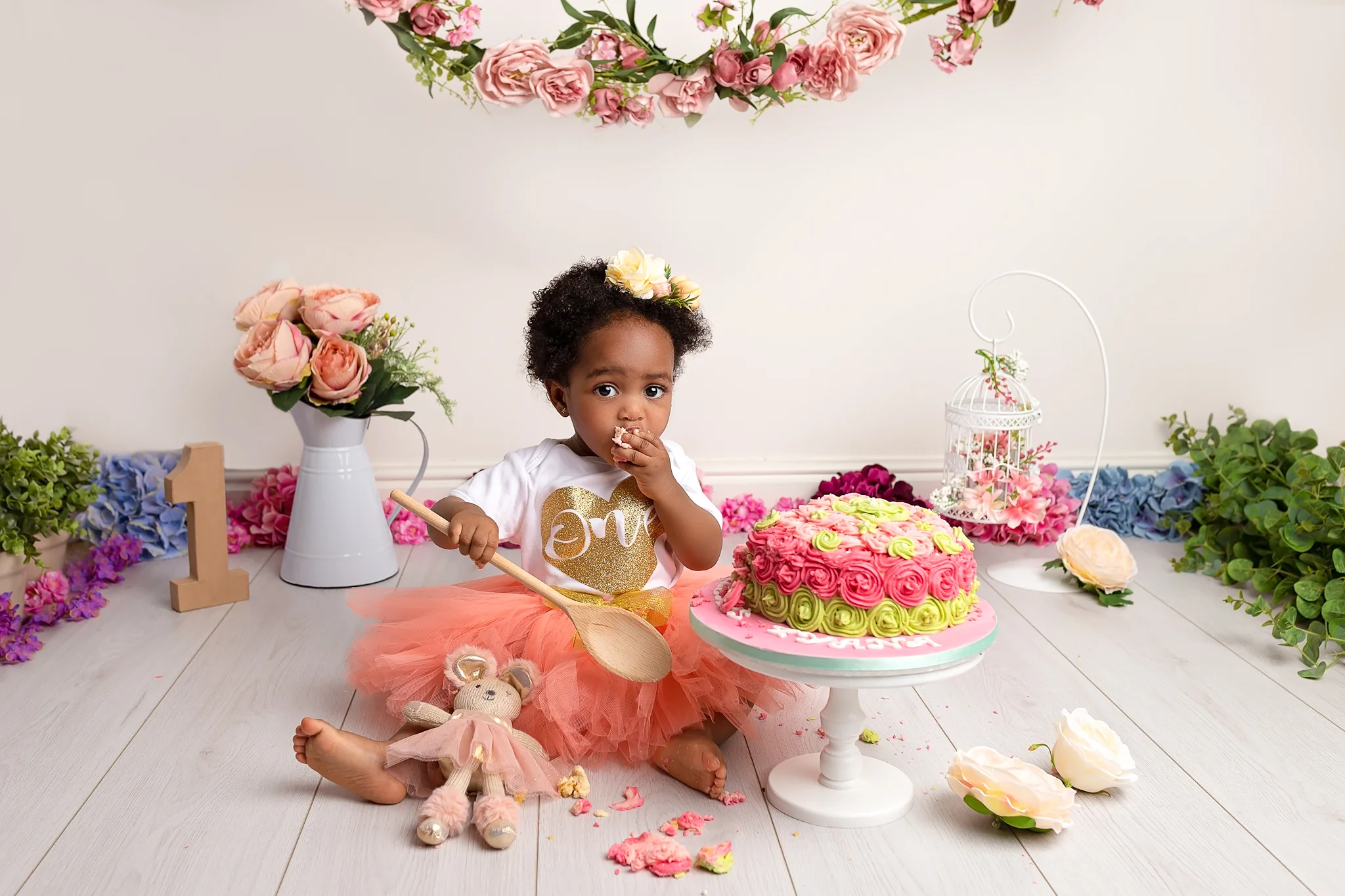 Professional baby photography Leeds, Bradford, York, Harrogate, Wakefield: baby girl cake smash session in Leeds, West Yorkshire
