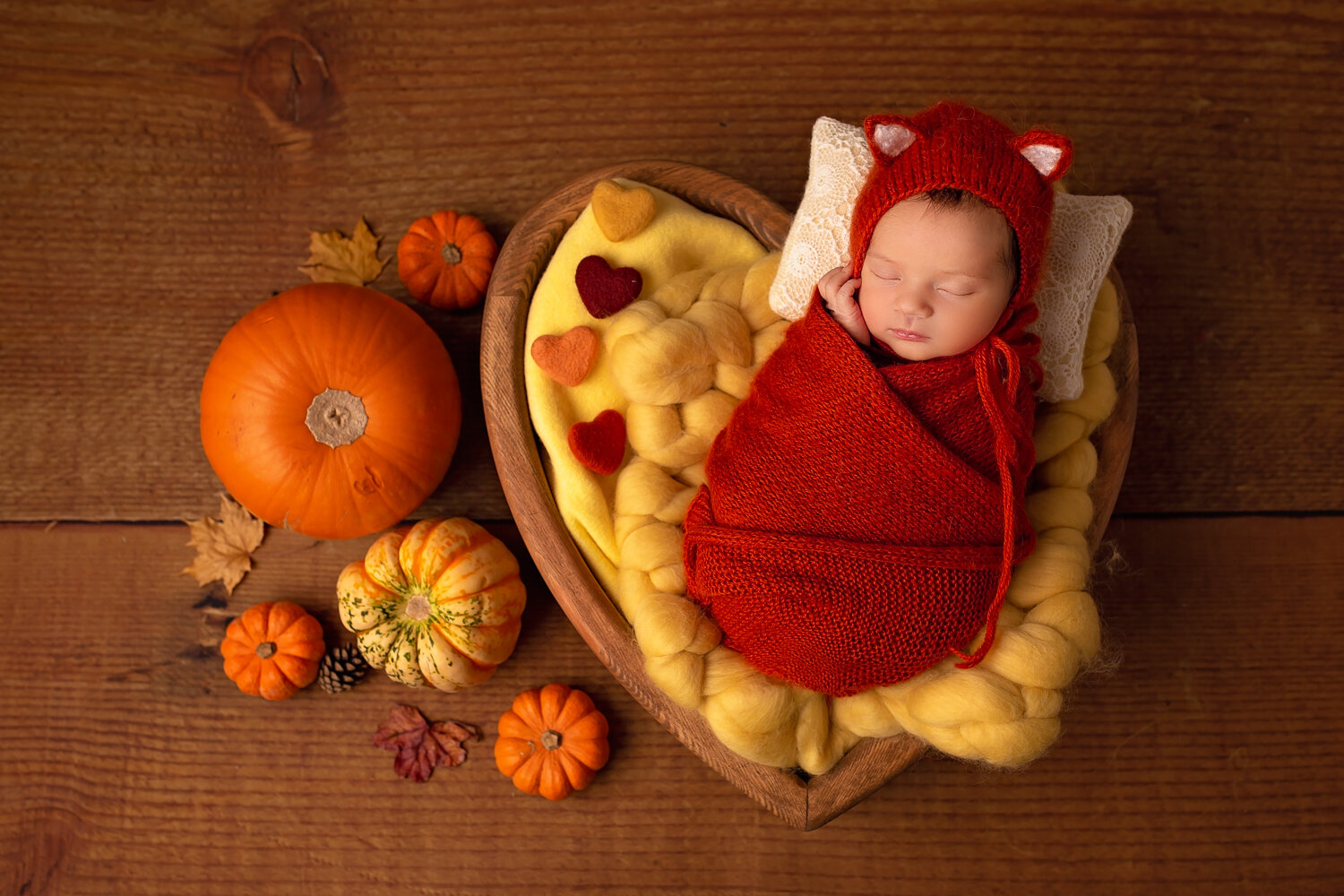 Matthew's Wrapped Up Mini Newborn Photoshoot in Leeds, Yorkshire — Kasia  Soszka Photography