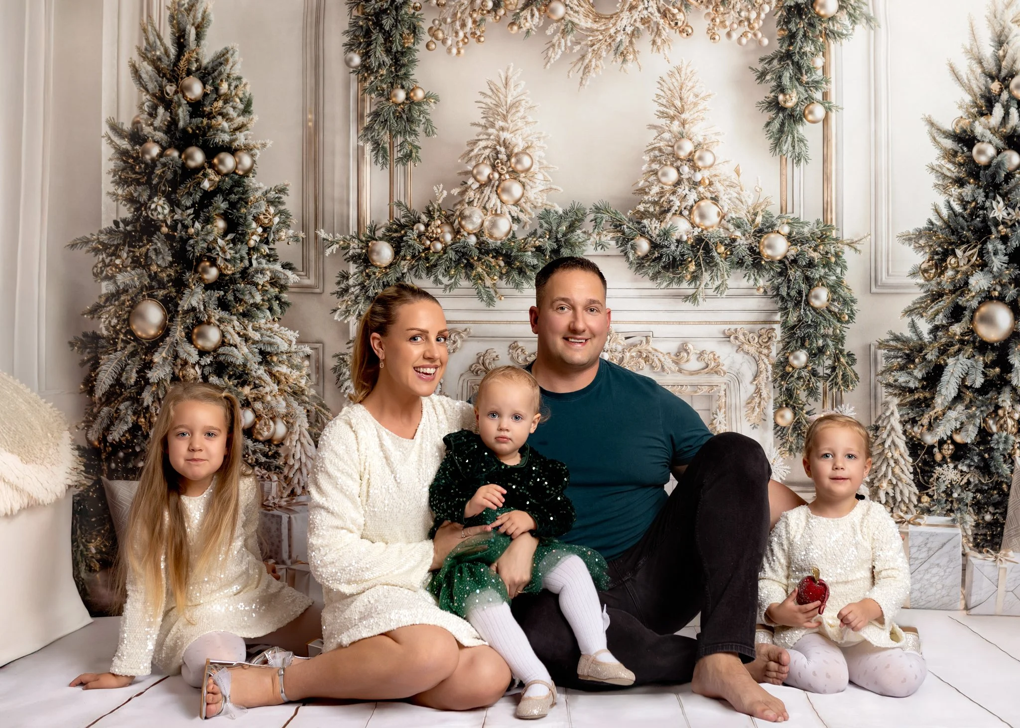 Family Christmas Mini Sessions in Leeds 2026 