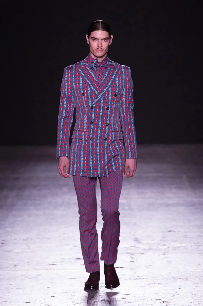HelenAnthony_AW16_Catwalk_HiRes_0013.jpg