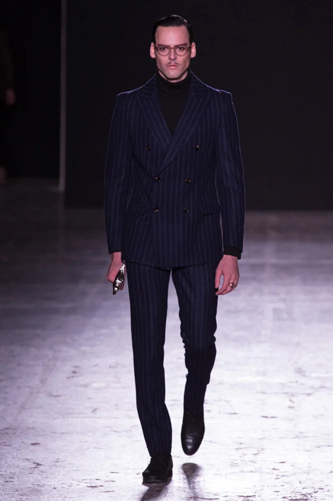 HelenAnthony_AW16_Catwalk_HiRes_0035.jpg