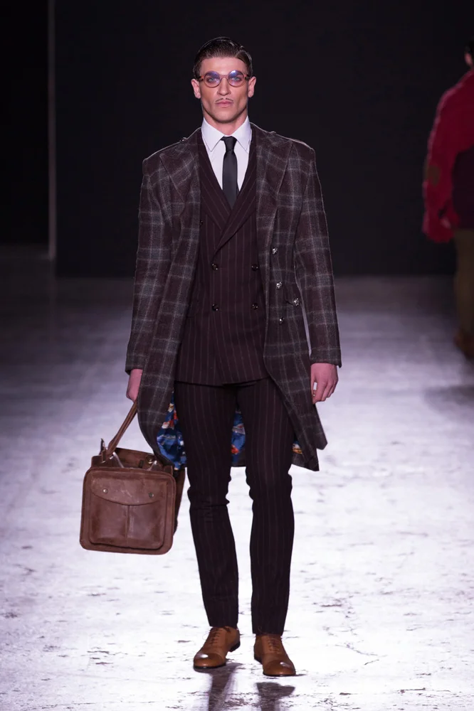 HelenAnthony_AW16_Catwalk_HiRes_0048.jpg