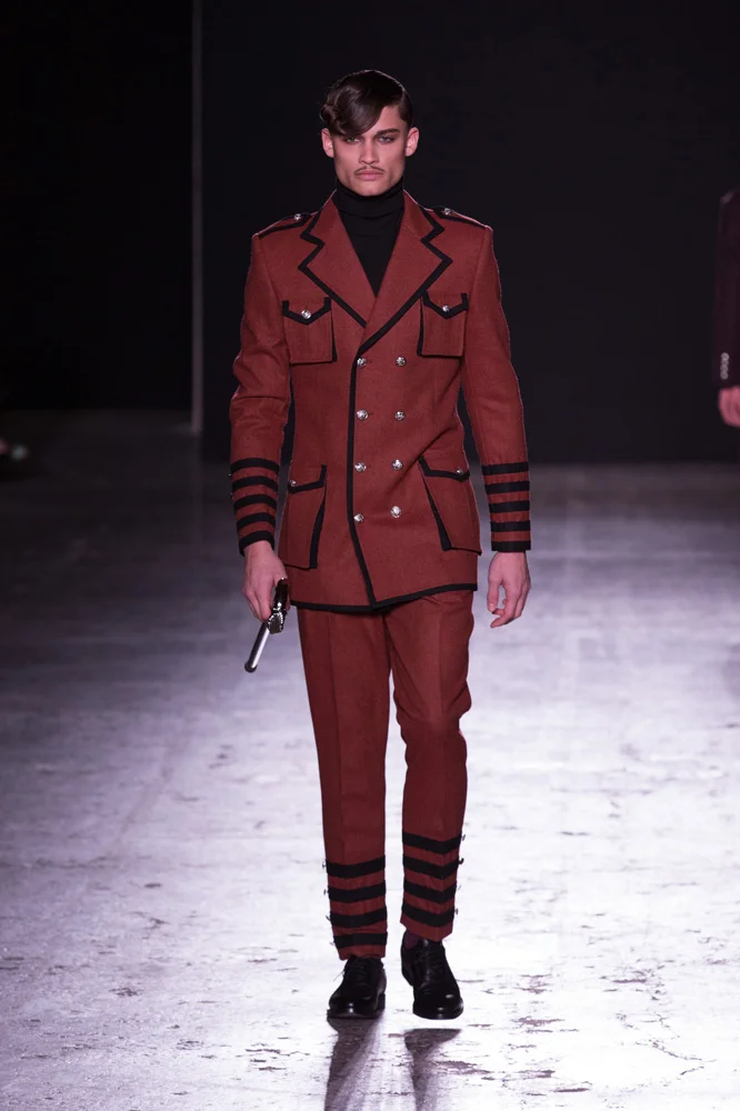 HelenAnthony_AW16_Catwalk_HiRes_0073.jpg