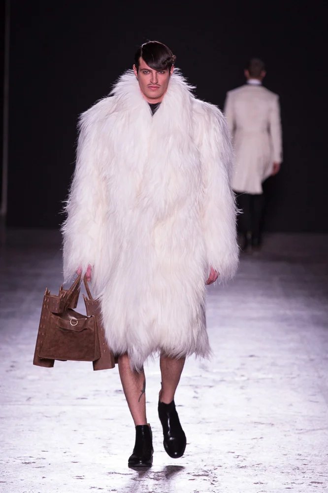 HelenAnthony_AW16_Catwalk_LoRes_0117.jpg