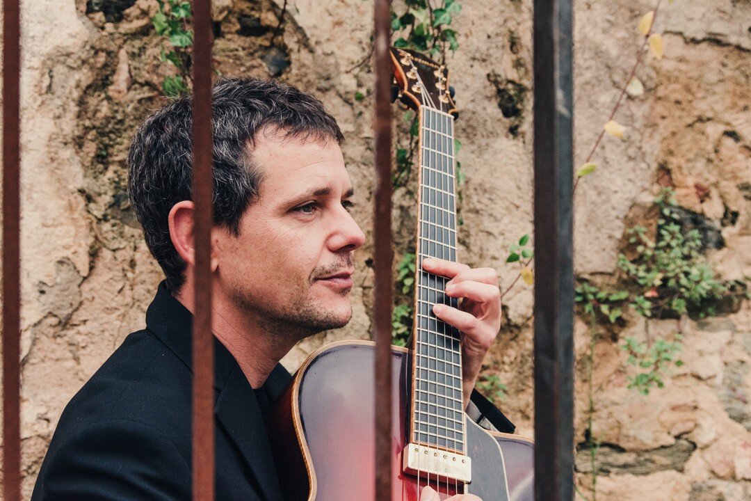 Aquest Dijous 7 de juliol presentem &quot;TOT &Eacute;S ARA&quot; a les Nits d'estiu de Cornell&agrave;. 
22:00 Castell de Cornell&agrave;. ENTRADA LLIURE

@martihosta : Bateria
@jordimestresgasso : Contrabaix
Joan Mas : Saxo
Carles Guti&eacute;rrez 