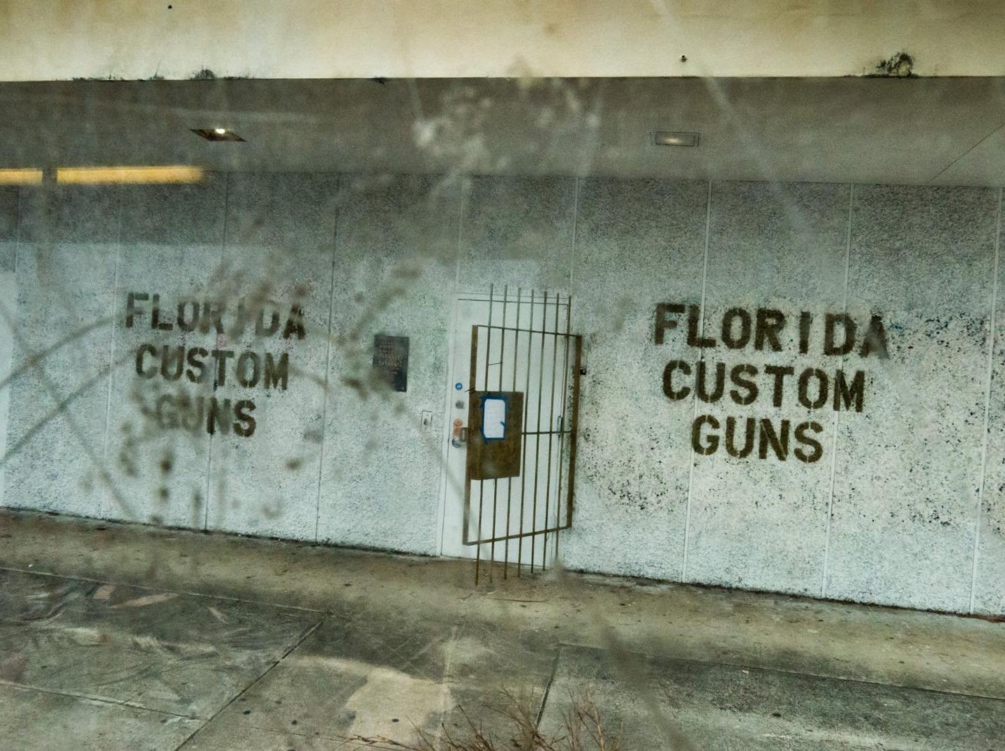 Florida Custom Guns. Miami, Florida. 2020..
.
From the series Miami Buzz | The Buzz Project.
.
The Buzz Project [2010-2024]
Is a monumental body of photographic work centered on the contemporary metropolis, the urban environment, and its infinite lay