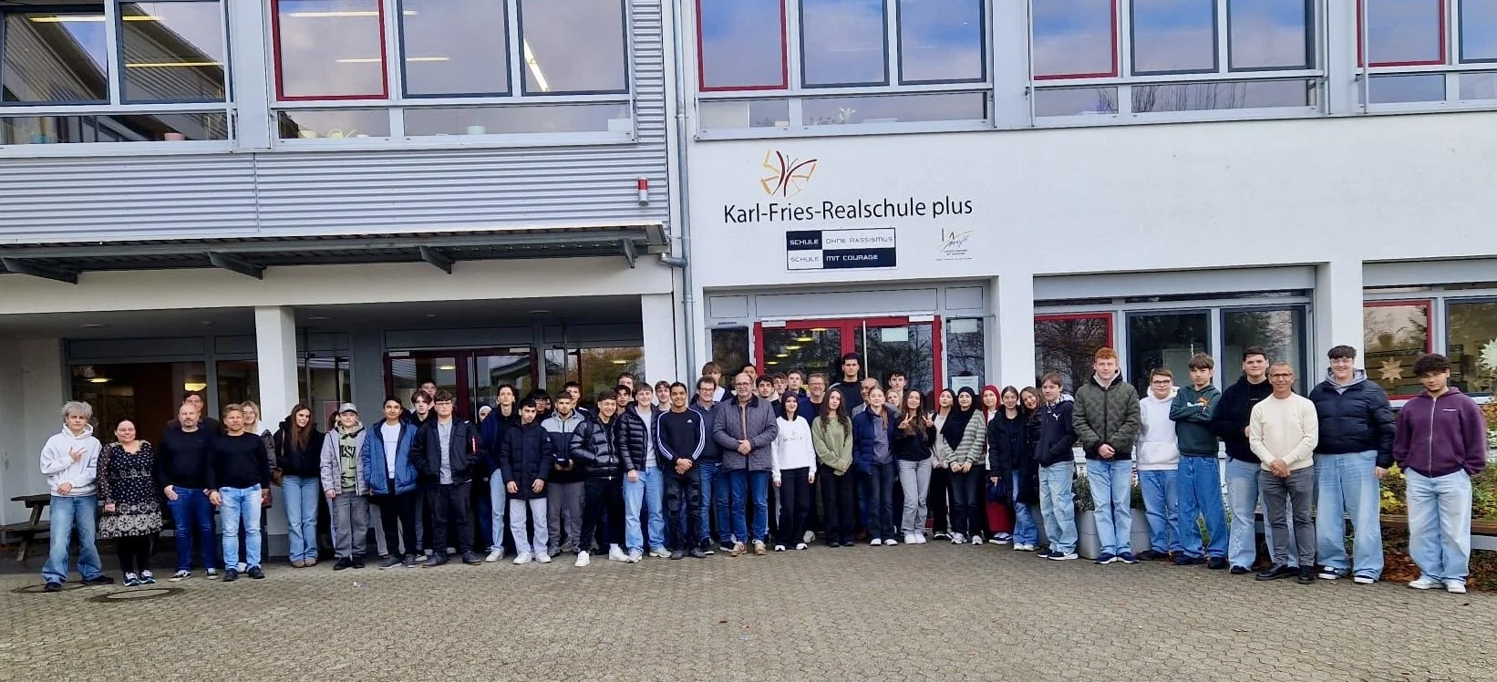 Landtagsabgeordnete im Dialog mit Schülerinnen und Schülern der Karl-Fries-Realschule plus Bendorf