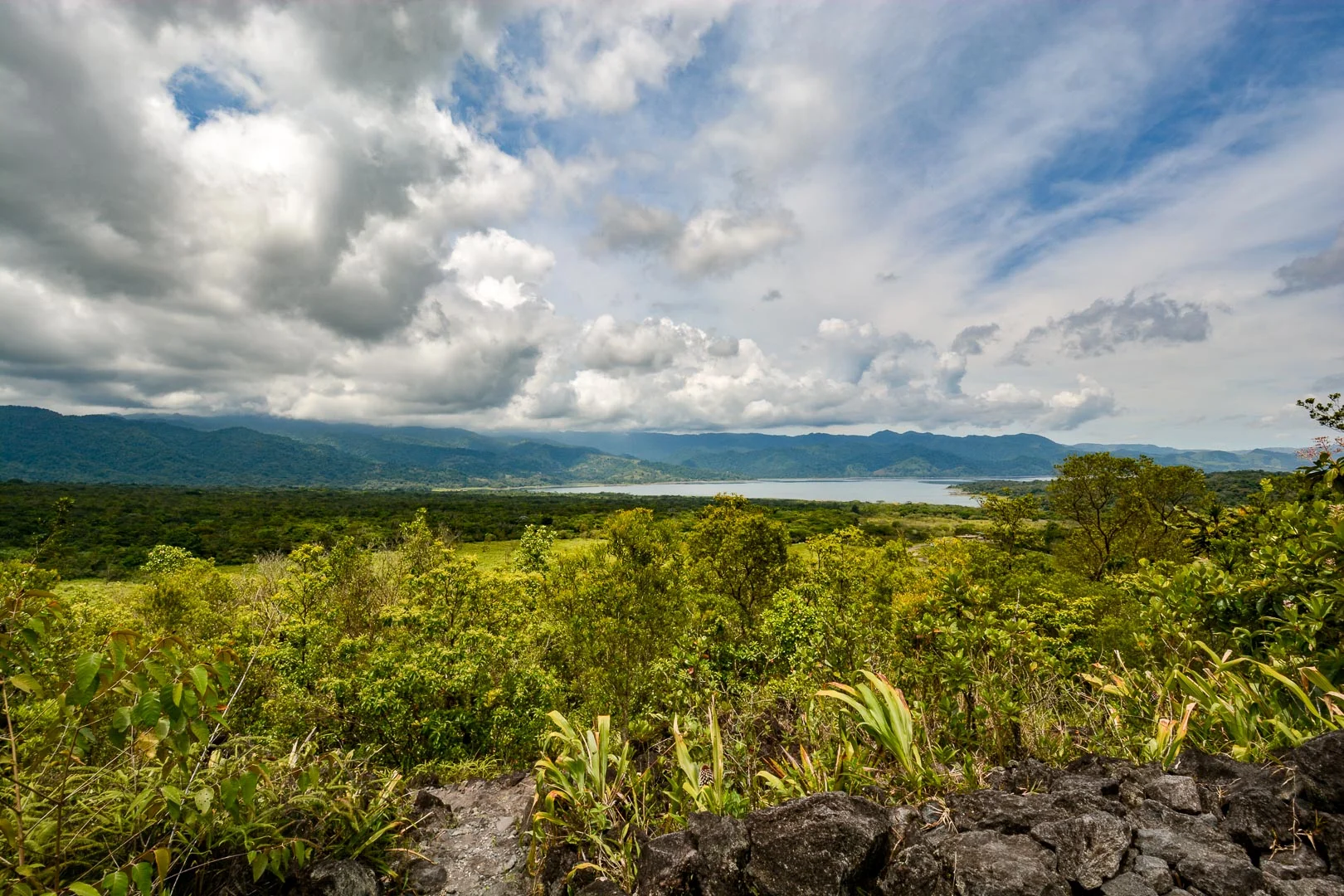 Another viewpoint of Lake Arenal