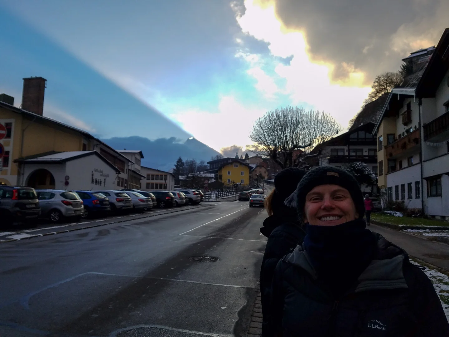 Weird beam of light in the sky!