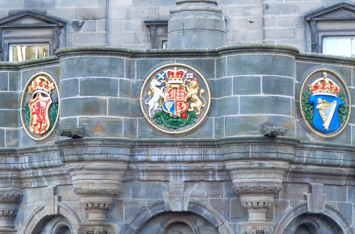 Fun fact: Scotland’s national animal is the unicorn! Seen here on the emblem with England’s lion, the unicorn is in chains—a sign of England overtaking Scotland?