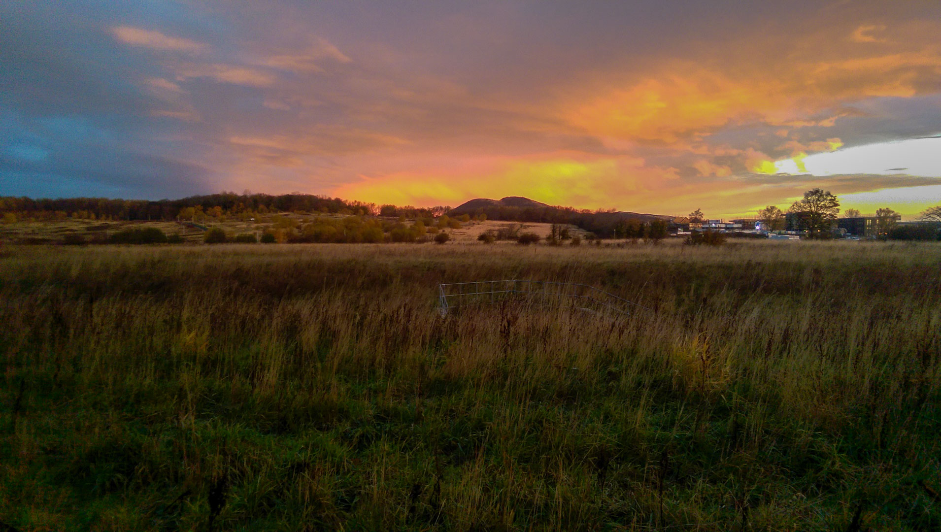 Sunrise near Craigmillar Castle