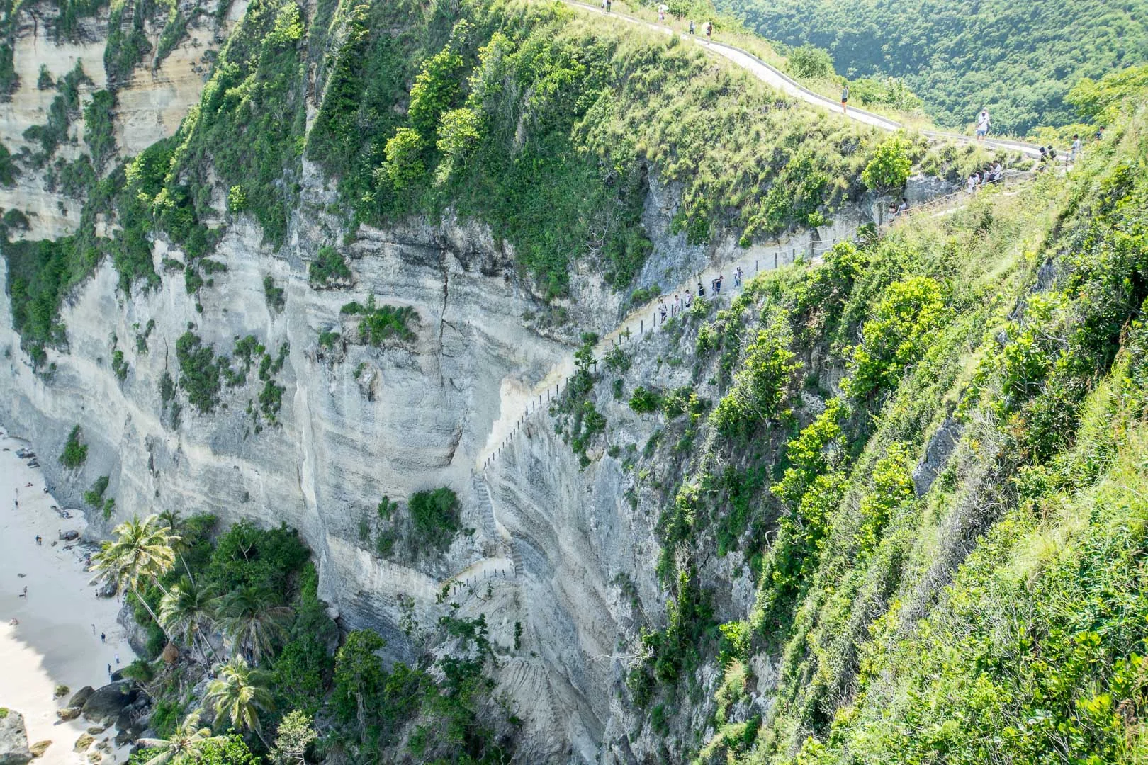 Aaand the way down to Diamond Beach