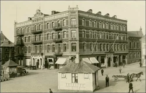 1900-4.jpg