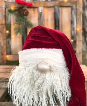 A Christmas gnome by Me and Mama (I have this one!)