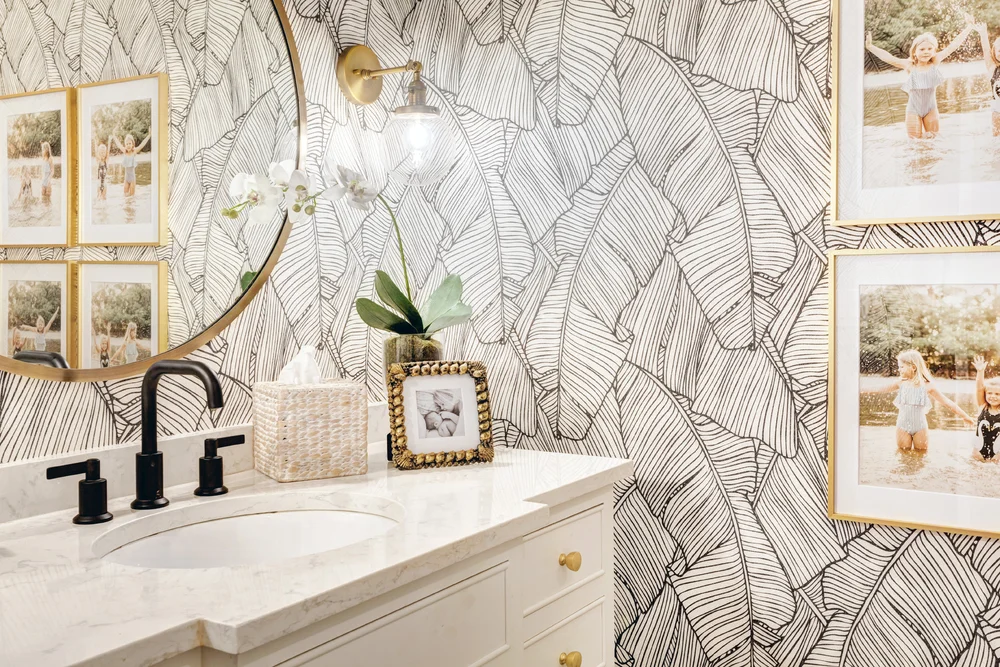 Bathroom Design Ideas – Bathroom Wall Décor | Discern Living