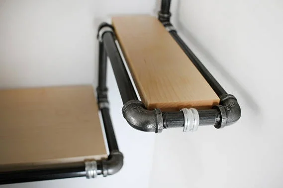 Black pipe corner shelf with Maple