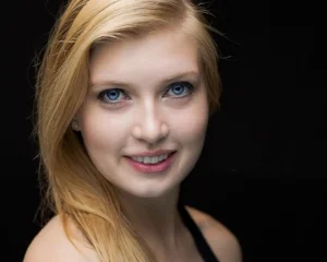 Miss Sarah-16_pp.jpg