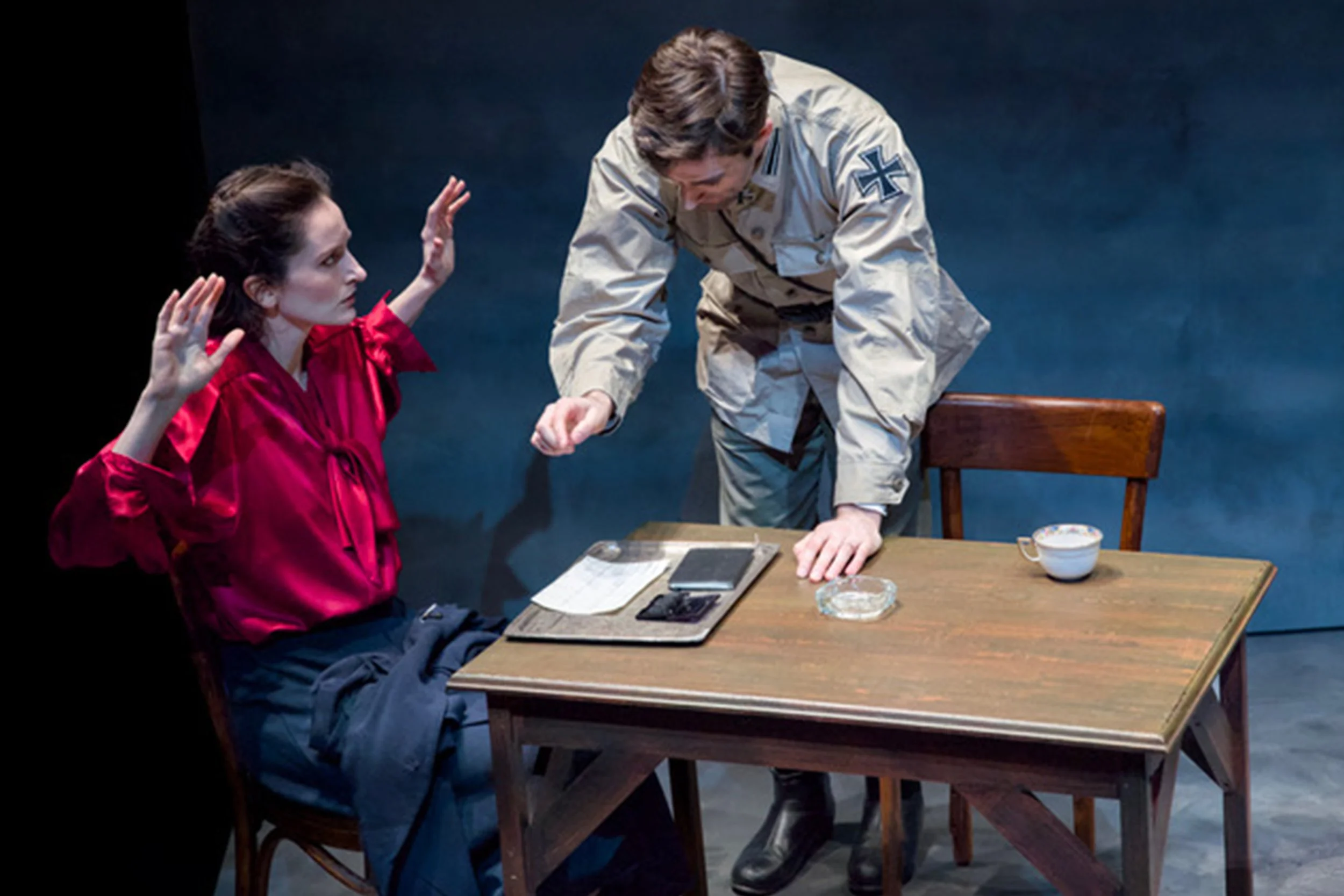 mrs stern barrenechea_0007_Ms Stern Fingerprinting_14.jpg