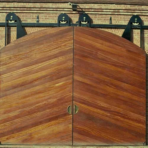 Judmont Farms, UK hanger hardware and rollers main barn doors
