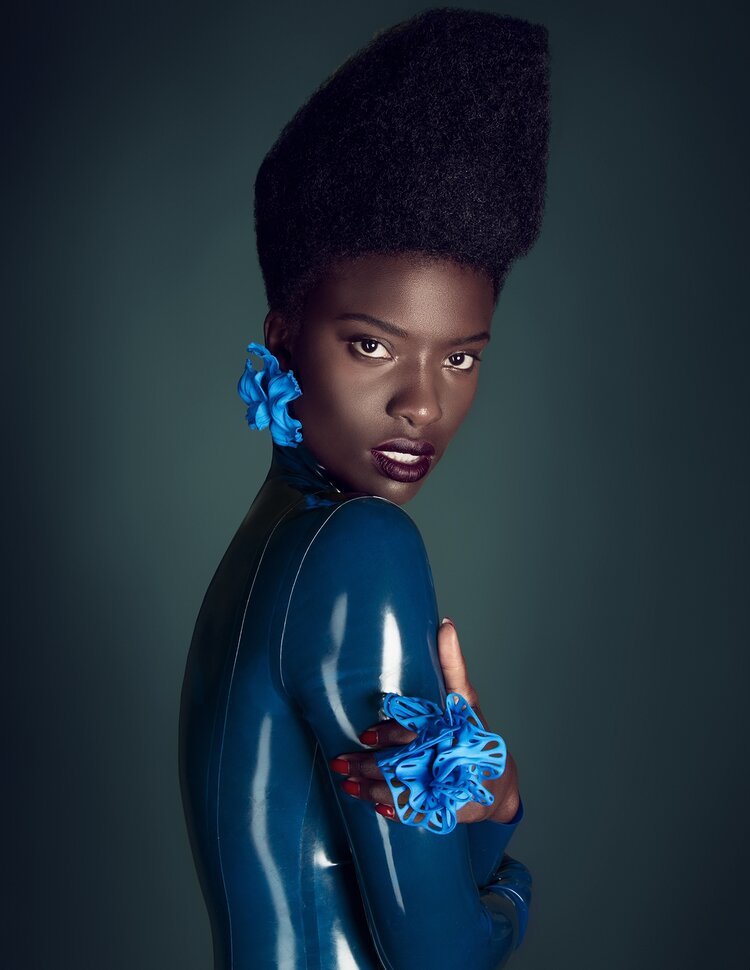 Anna_Tembo_Blue_Layers_Lada+Legina_3D+Printed+Jewelry.jpg