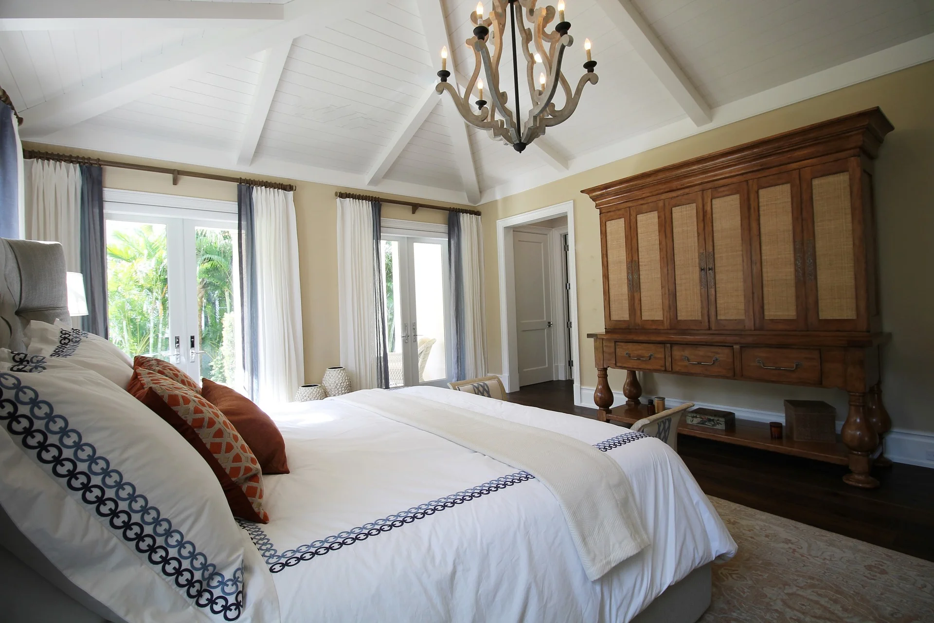 bedroom_2.jpg